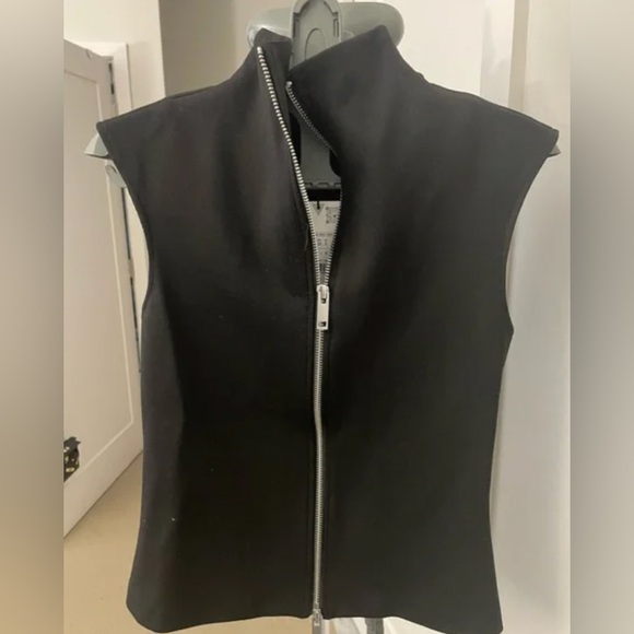 Zara ZARA FITTED TOP WITH ZIPPER. Black. Size XS. New with Tags. - Picture 4 of 7